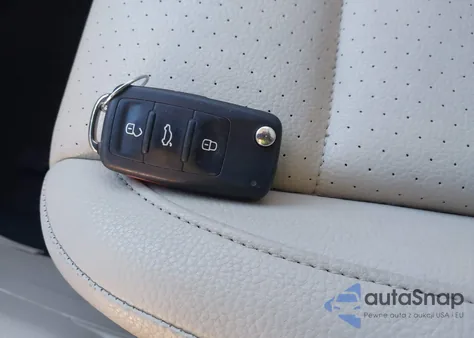 2017 Volkswagen Tiguan 2.0T Wolfsburg Edition from USA, damaged, VIN WVGSV7AXXHK005765